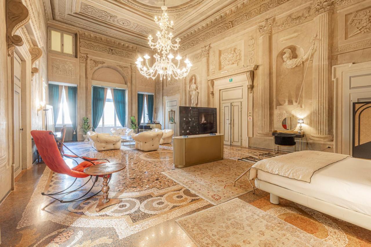 Corte Realdi - Palazzo Camozzini Verona Kültér fotó